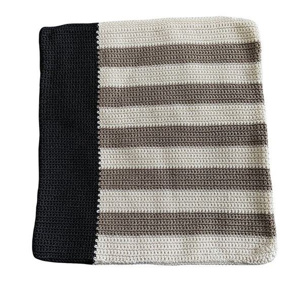 The Sak Home 18 x 18 Hand Crochet Pillow Cover - Picture 4 of 4